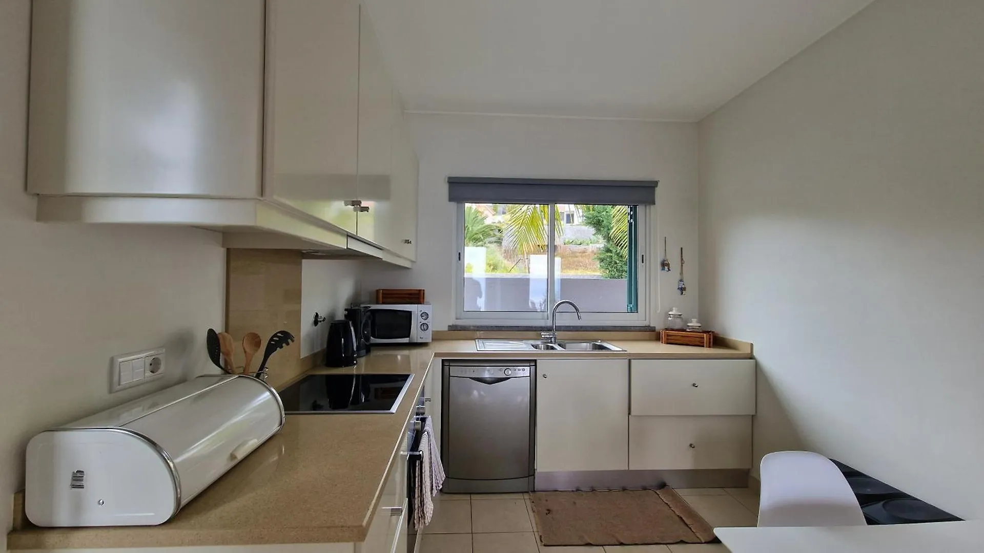 The Red Hot Chill House By Lovelystay Arco da Calheta  Arco da Calheta (Madeira)