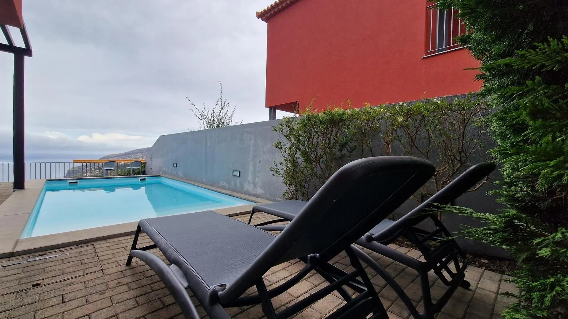 The Red Hot Chill House By Lovelystay Arco da Calheta  Βίλα